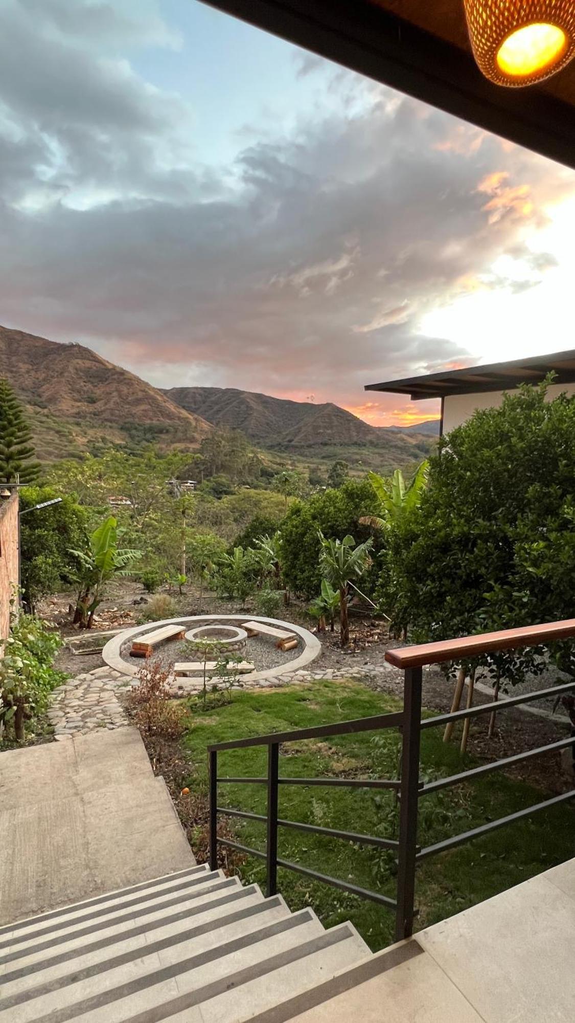 Casa-Refugio Del Sol Villa Vilcabamba Exteriör bild